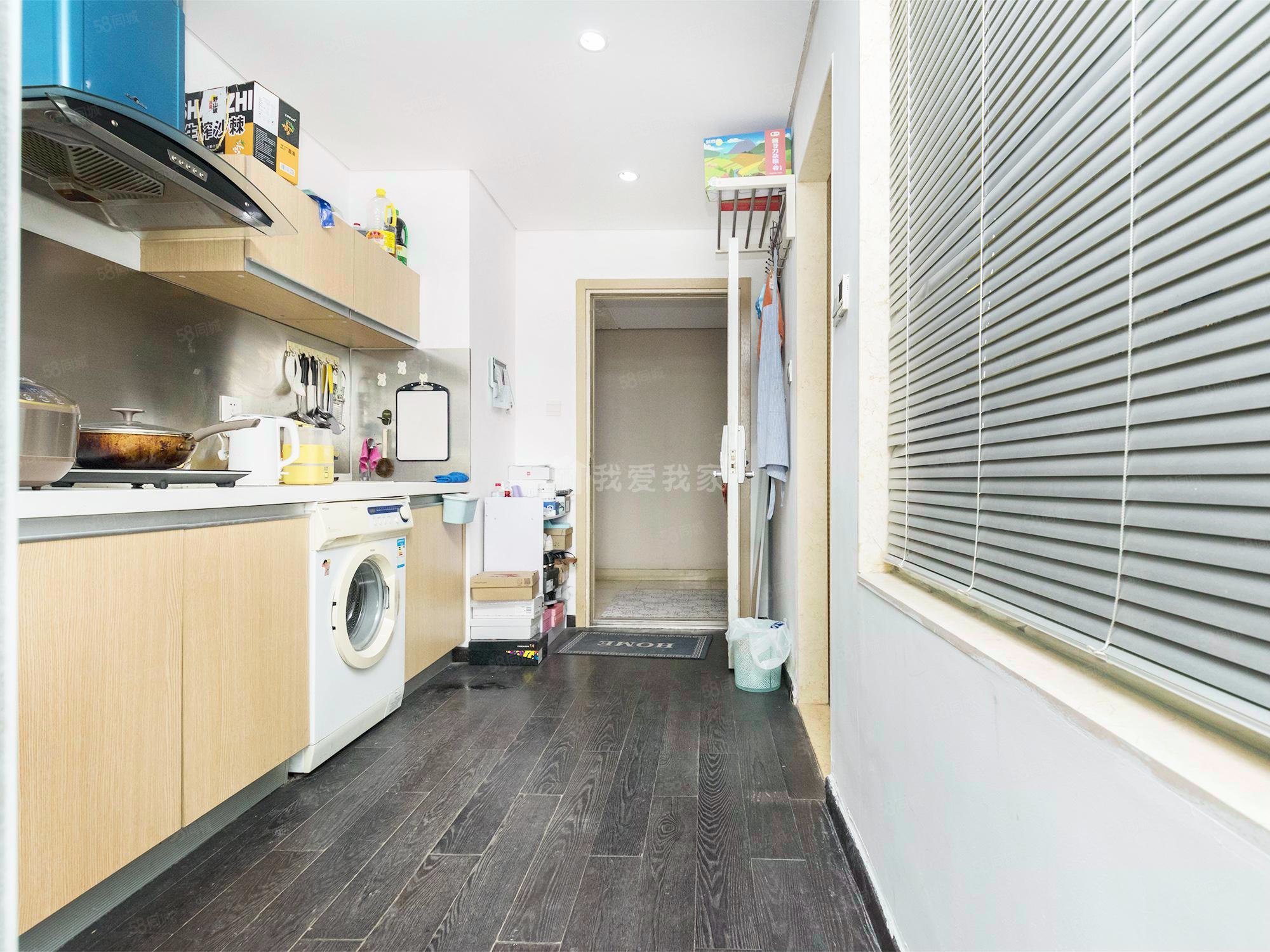 天作國際中心1室0廳1衛(wèi)51.61㎡東350萬