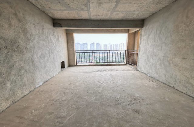 海景文苑4室2厅142㎡83万二手房图片