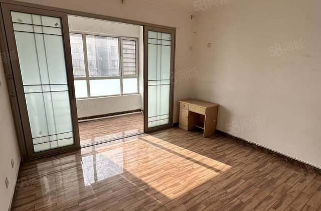 东昌东，振华南临，东昌丽都双卫南北通透 高楼层采光充足