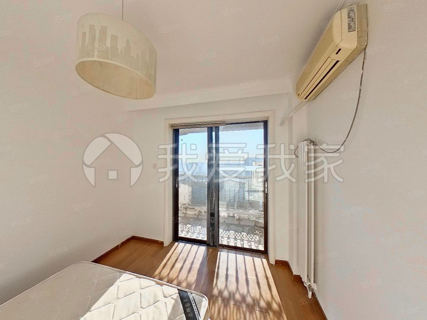 羅馬花園2室1廳2衛(wèi)138.59㎡西南740萬