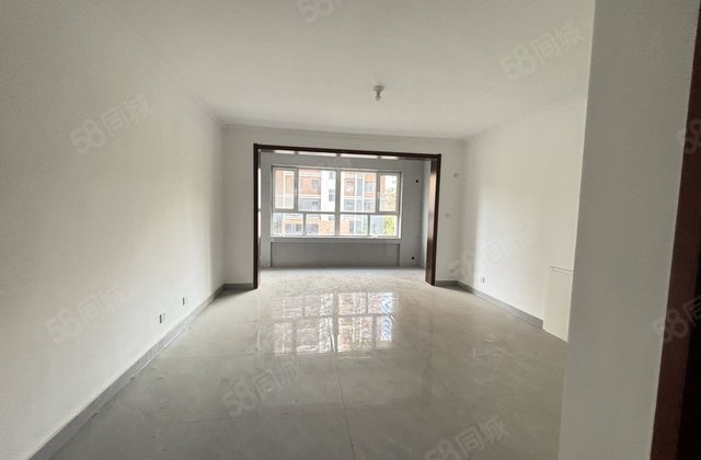 市医院单位家属院电梯房上下两层复试三室双卫带储有证可按揭钥匙