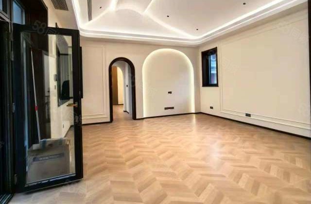 古楼东昌首 府传世二进四合院，精装修未住房东诚心出售