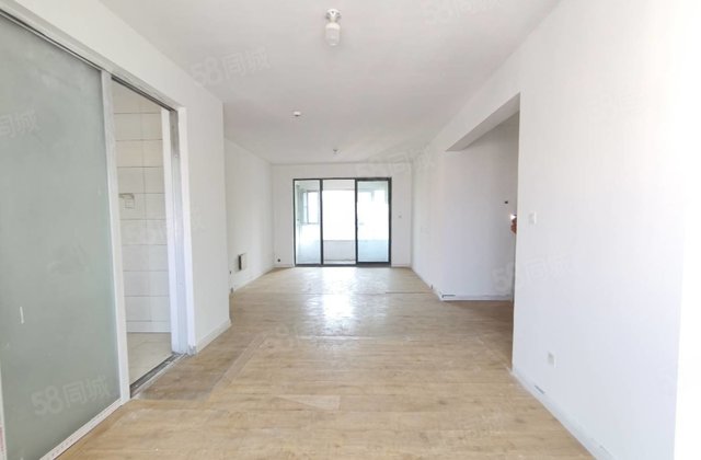 翡丽湾锦绣学府东边户三室两卫送储