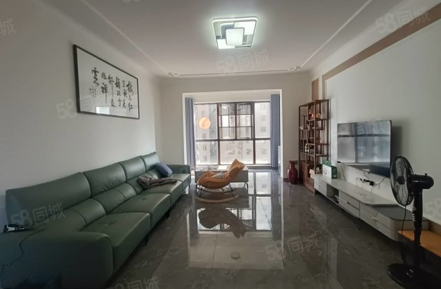 东投中央城3室2厅2卫127㎡南北99.5万