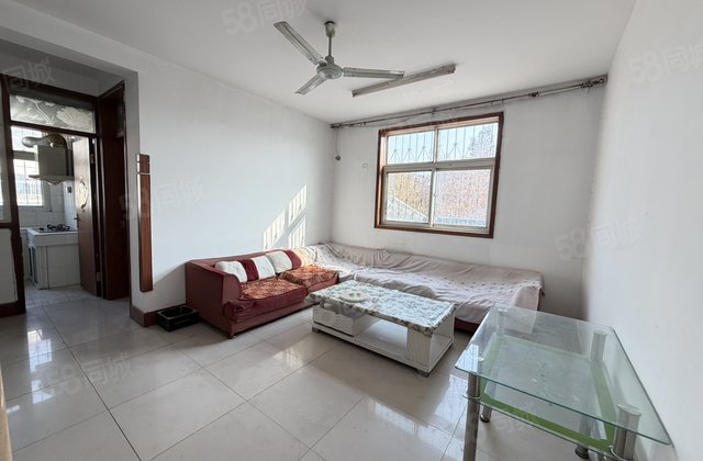 兴华路西路 中间好楼层 小三房 商品住宅 出行方便 近医院