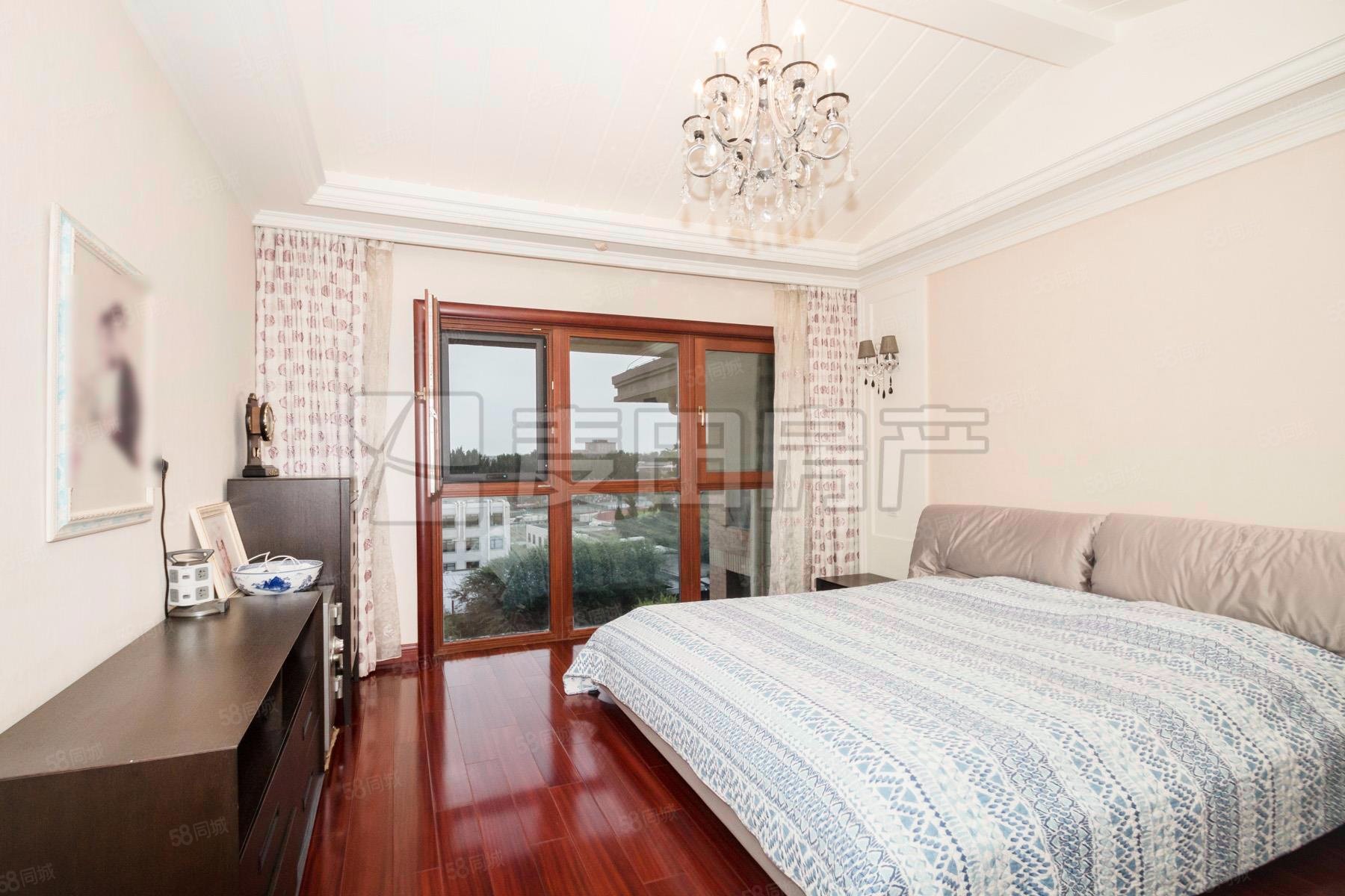 億城西山華府瓏園4室2廳2衛(wèi)176.36㎡南北1600萬(wàn)