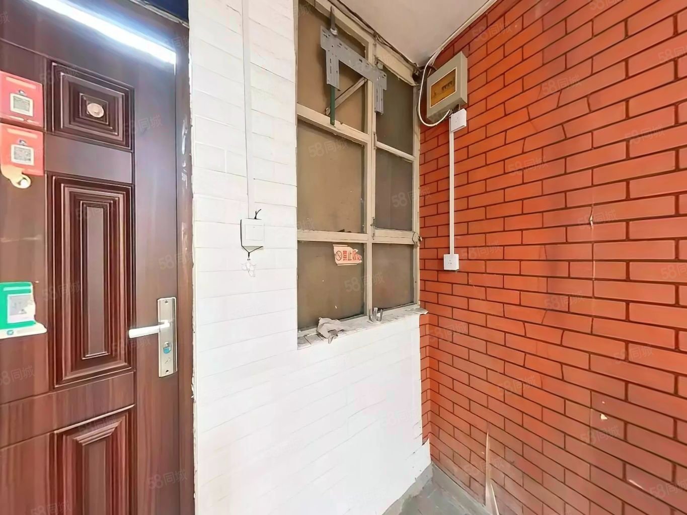 張自忠路平房小區(qū)1室0廳0衛(wèi)16.8㎡南北238萬(wàn)