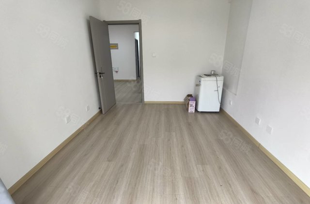 龙脉欣居3室1厅81.92㎡105万二手房图片