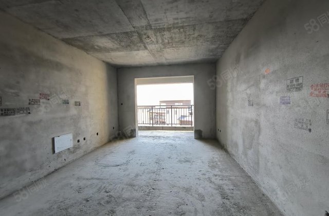 和谐广场3室2厅134㎡85万二手房图片