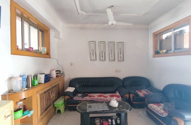 文轩 实验    龙山南区 区委家属院 3室 有钥匙停车方便