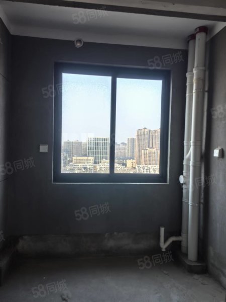 绿城玫瑰园4室2厅2卫143㎡南北114万