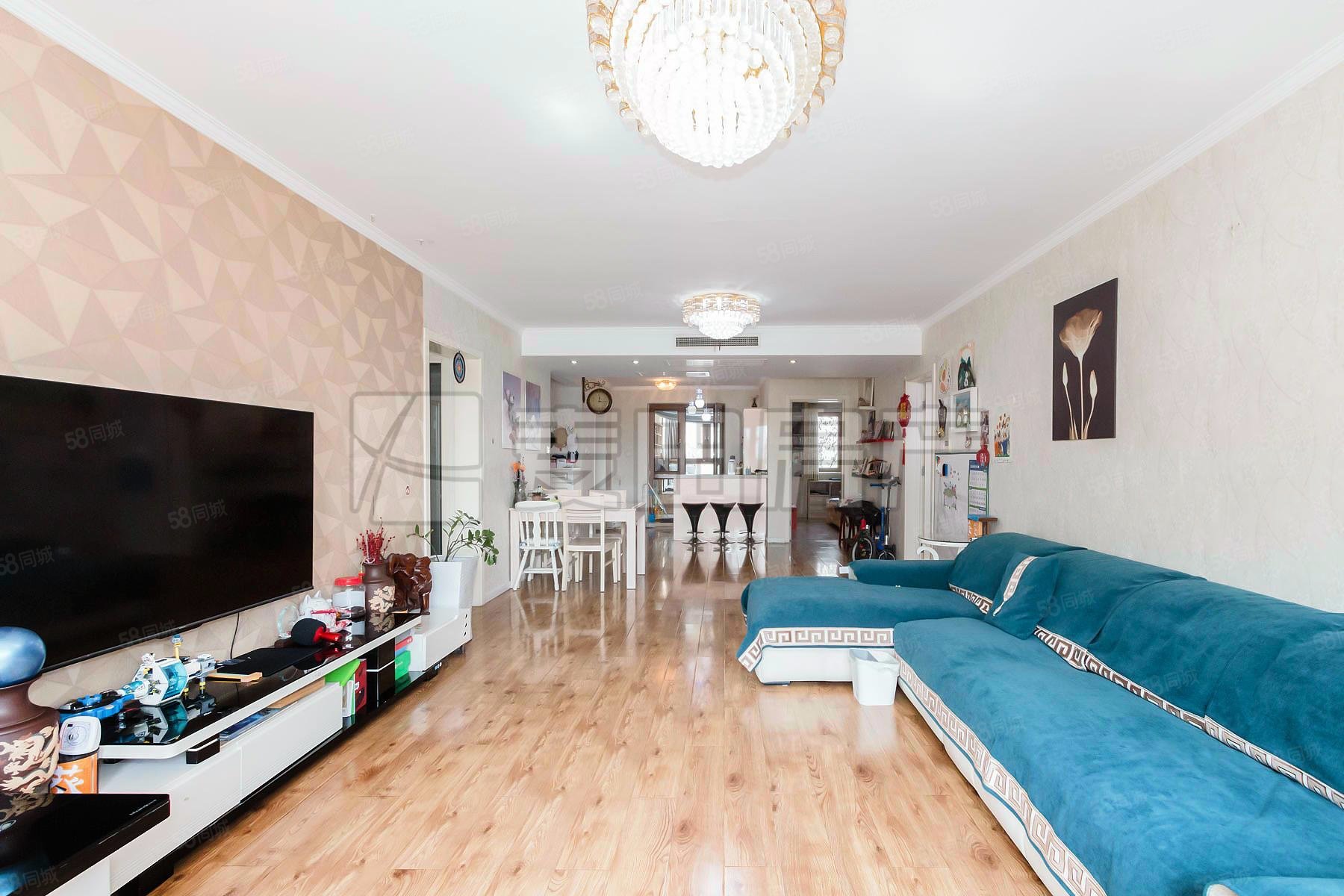 金隅翡麗華庭4室2廳2衛(wèi)161.87㎡南北999萬