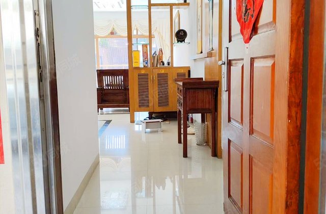 倚湖雅居3室2厅117.5㎡118万二手房图片