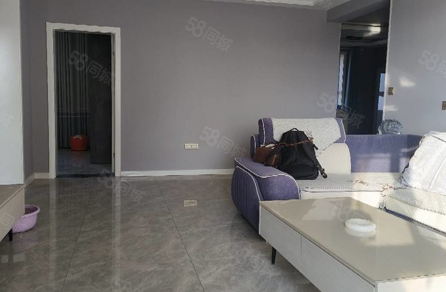 居上名苑小区3室2厅136㎡68万二手房图片