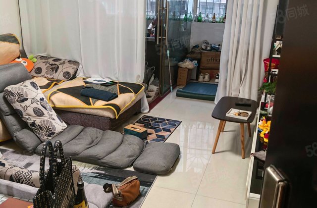 新市白云花园1室1厅57.05㎡128万二手房图片