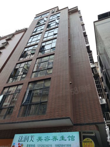 鹤边员村东街小区