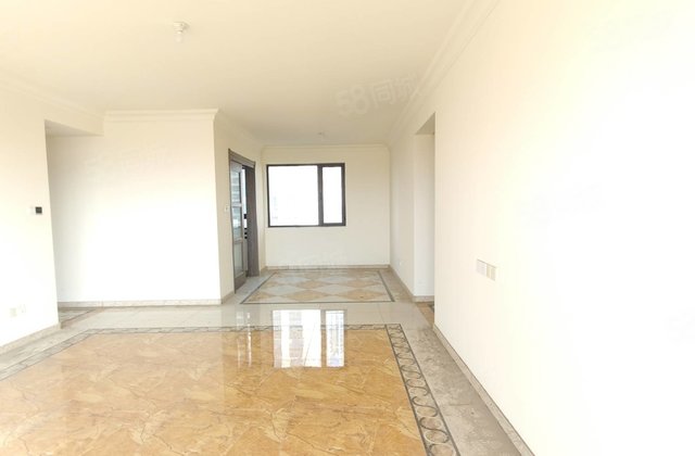 聊大附近翡丽湾一梯一户四室两厅两卫送车位