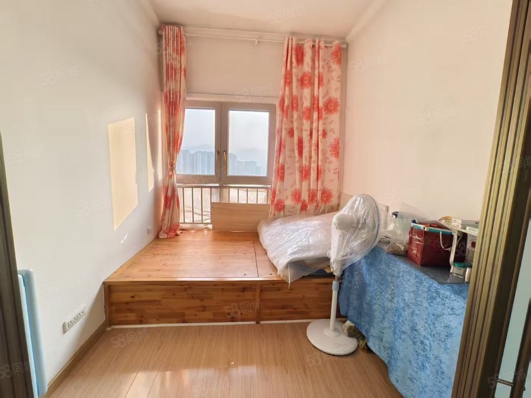 观岳广场2室2厅1卫76㎡南北41.6万