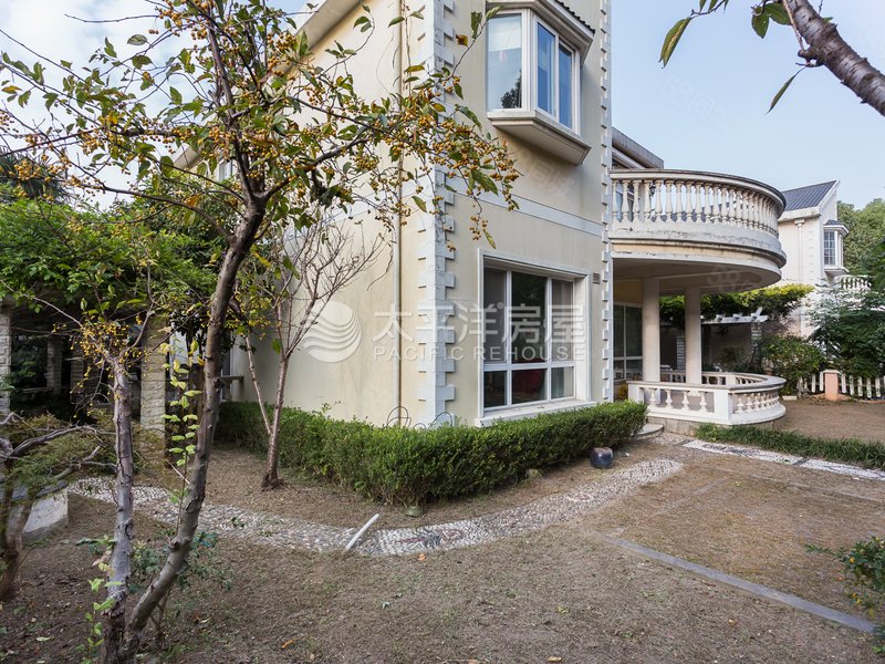 同润家园精装大独栋,花园300平米,房型正气,诚意出售随时看