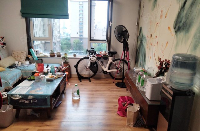 公园首府东区，边户带车位储藏室，中间楼层免大税