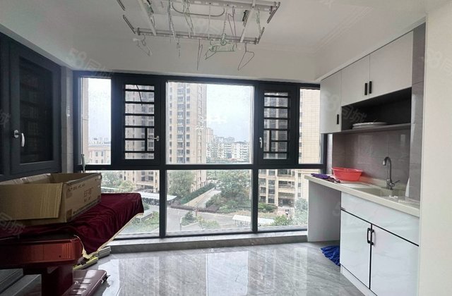 御湖世家3室2厅113㎡56.5万二手房图片