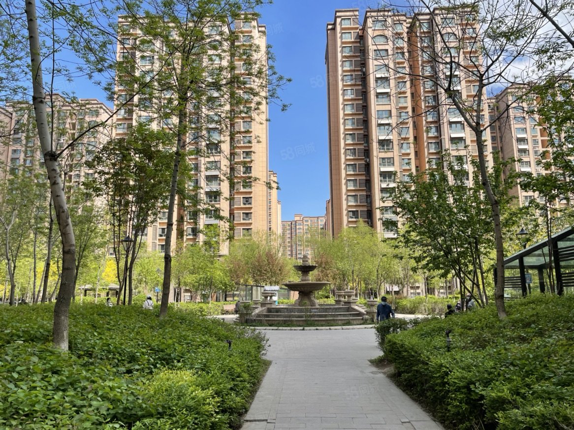 紫煜臻城煜园3室2厅2卫128.24㎡南北88.4万