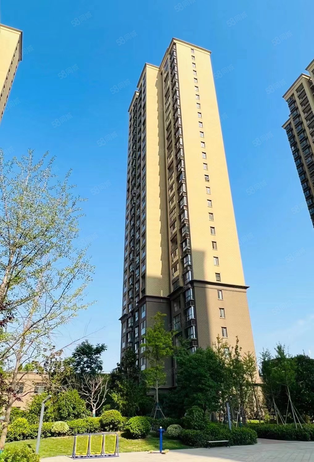 【10图】新上精装房南广场旁户型方正人车分流随时看房,东来尚城-周口