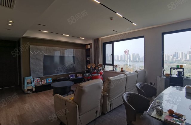 绿城百合新城 精装修 南北通透 送车位储藏室