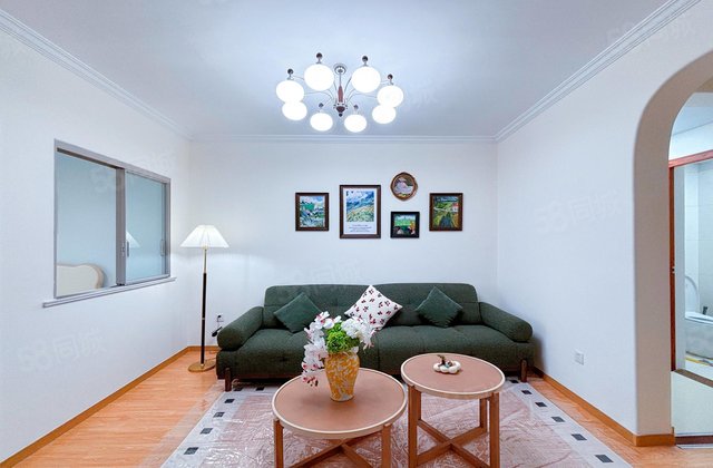 房子免大税了，送储藏室，楼层好。电梯好房。