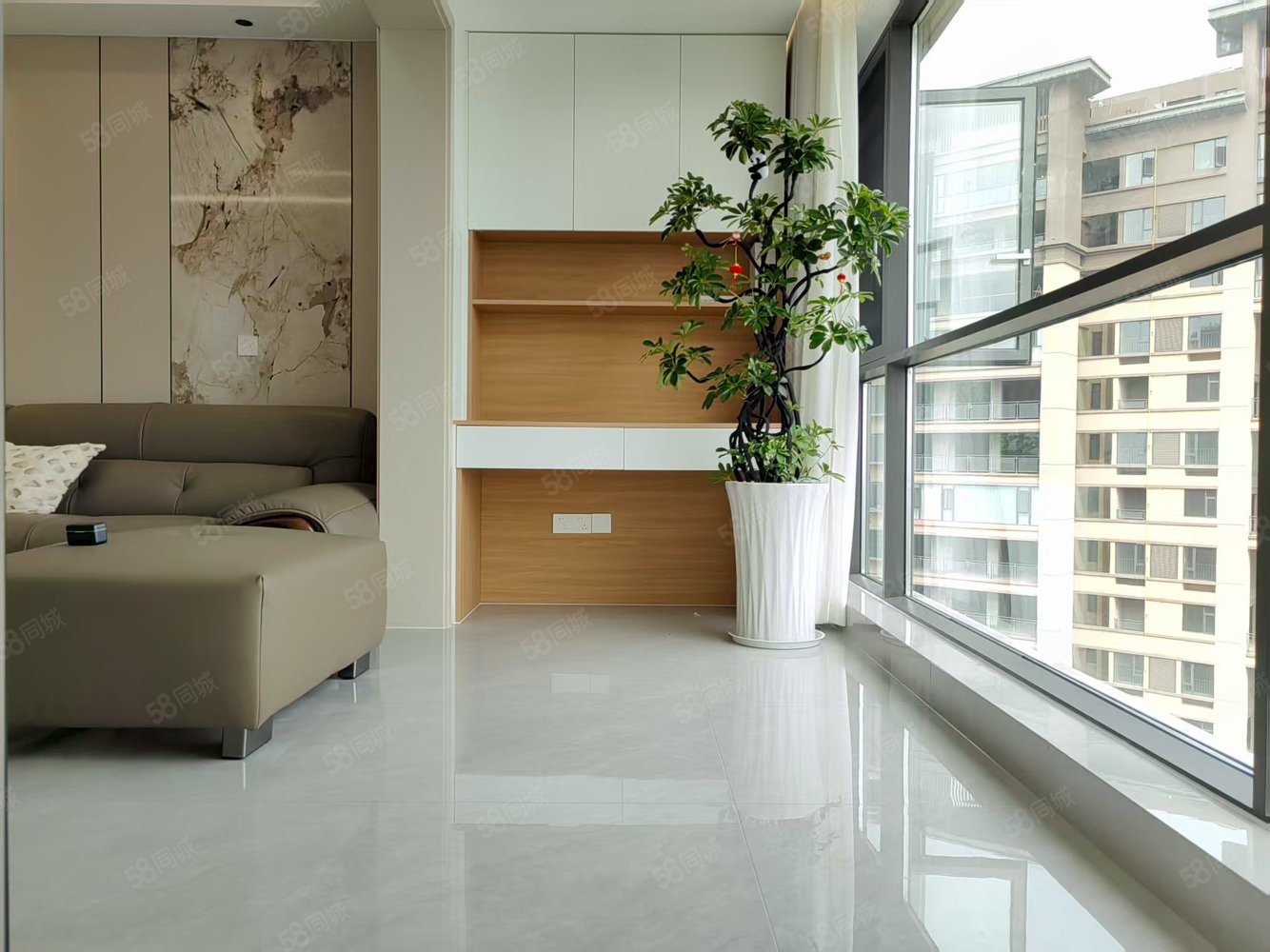 航旅和润居4室2厅2卫126㎡北79.8万