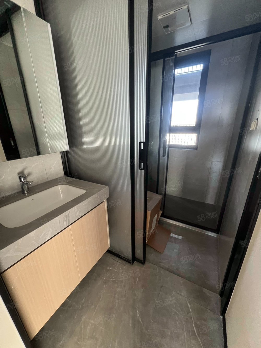 中海學(xué)府里3室2廳1衛(wèi)89㎡南北542萬