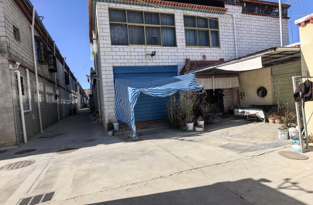 日喀则公路管理分局公路小区6室2厅303.12㎡450万二手房图片