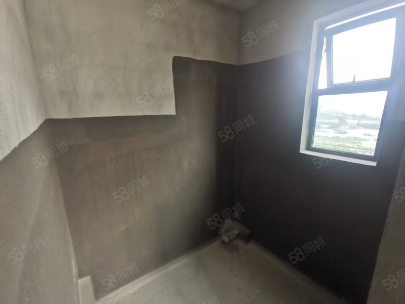 邦泰紫霄台3室2厅2卫105㎡南北72万