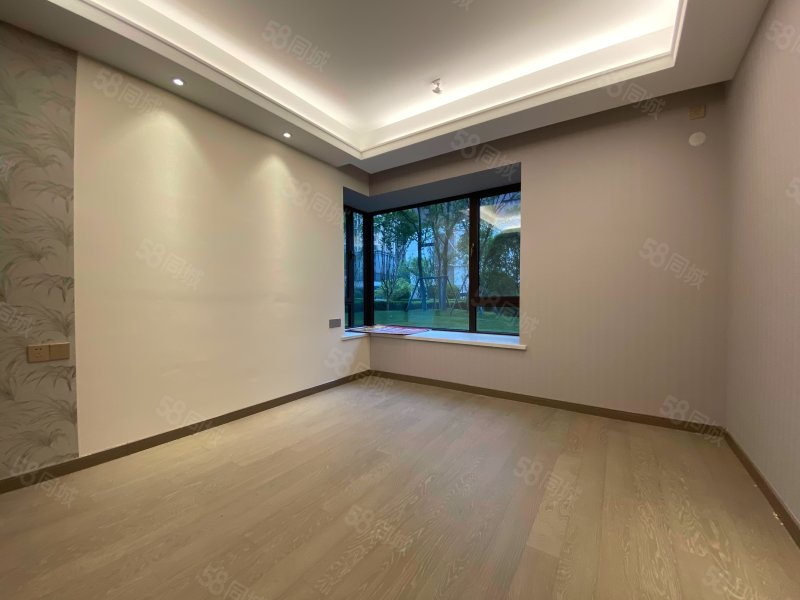 万科澜岸3室2厅2卫126.37㎡南234万