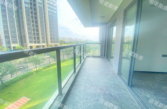 越秀天悦云湖4室2厅107㎡309万二手房图片