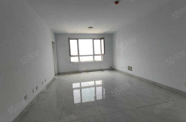 东方花苑3室2厅125㎡39万二手房图片