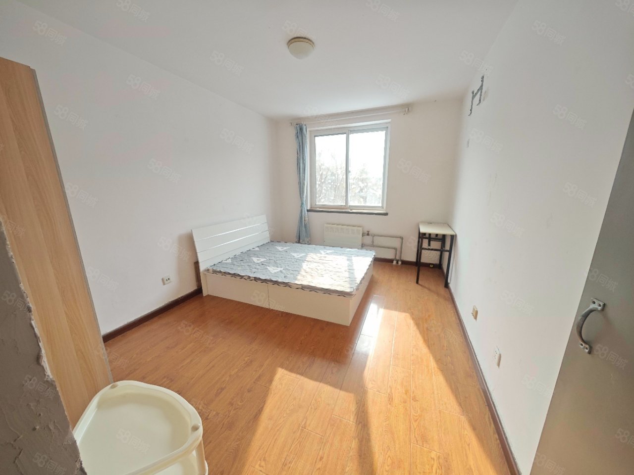 三嘉信苑2室1廳1衛(wèi)63㎡南北180萬(wàn)