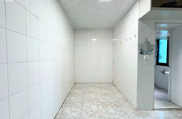 乌当区区医院宿舍2室2厅81.06㎡33万二手房图片