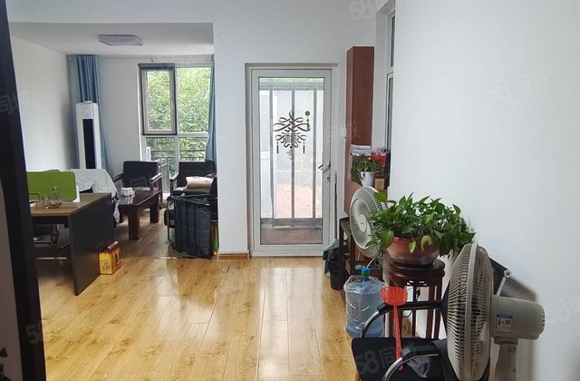 文轩一中西安交大400万340平一楼带大院带车和储 山水文园