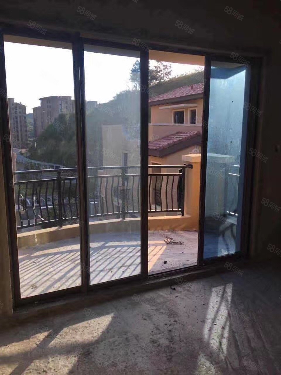 武夷山碧桂园6室1厅3卫360㎡北320万