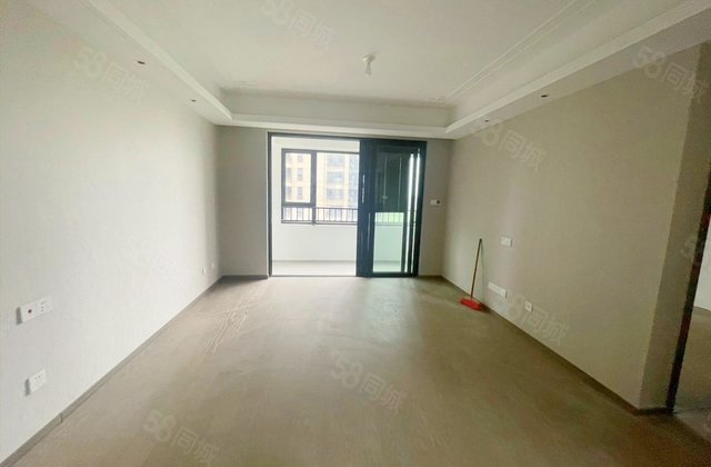 建发和章4室2厅127㎡136万二手房图片