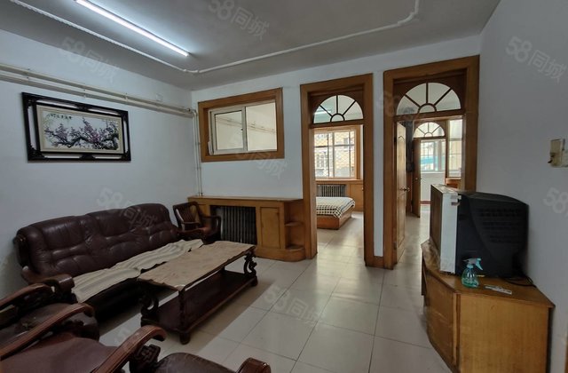 东昌中学,新华路,领秀城,外运公司,多层一楼,停车方便