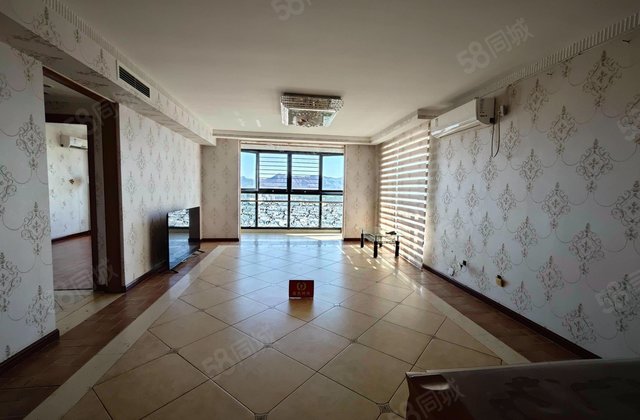 世豪国际公寓3室2厅157.24㎡315万二手房图片