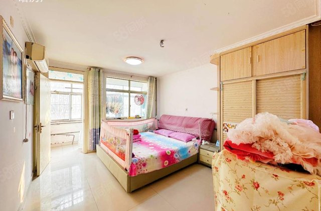 妇幼    绿城，站北花园130平68万，三叶草户型中间楼层