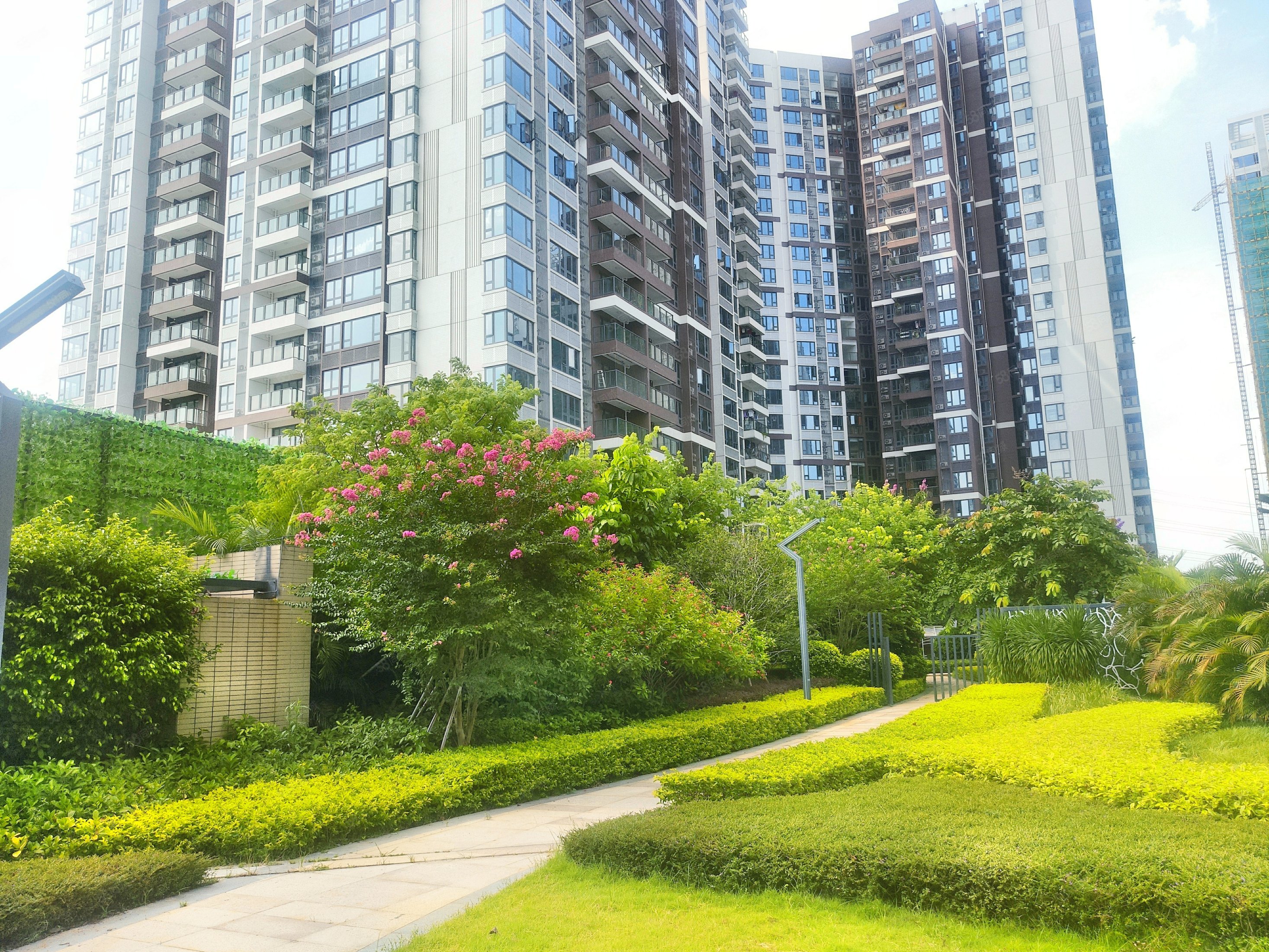 新世界云逸4室2厅2卫116㎡南北750万