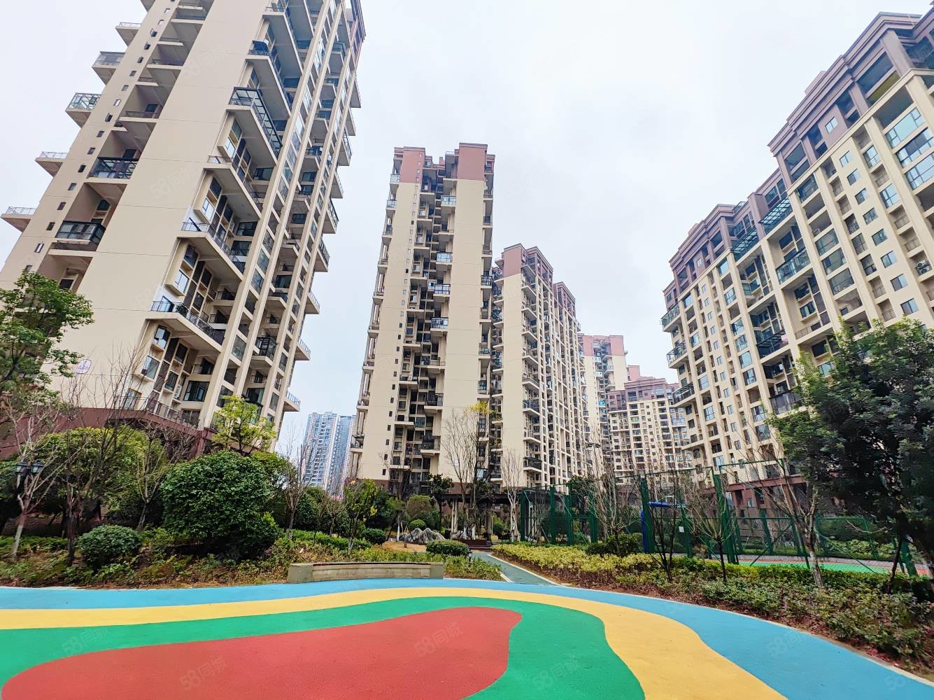 56万带车位出售中建幸福城赠送25平方双阳台送入户花园