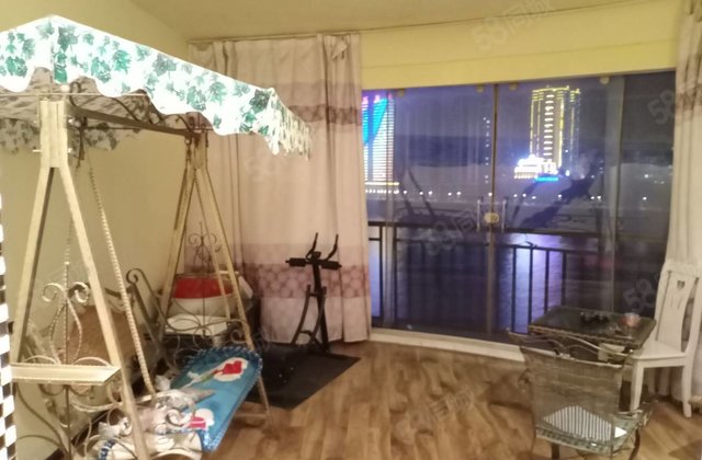 江岸名都3室2厅138㎡43.8万二手房图片