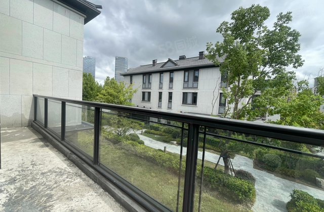 融创杭州湾壹号望臻园(别墅)6室3厅309.93㎡200万二手房图片