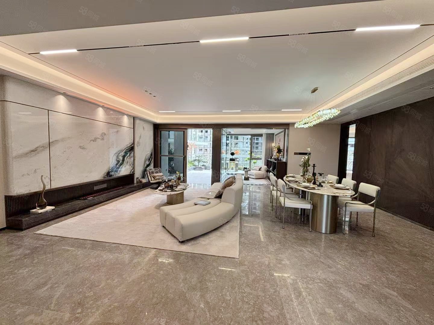 国瑞麓林府4室2厅3卫143㎡南北104万