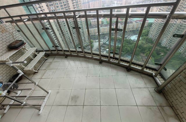 瑞虹新城二期优贤生活3室2厅122.22㎡1230万二手房图片